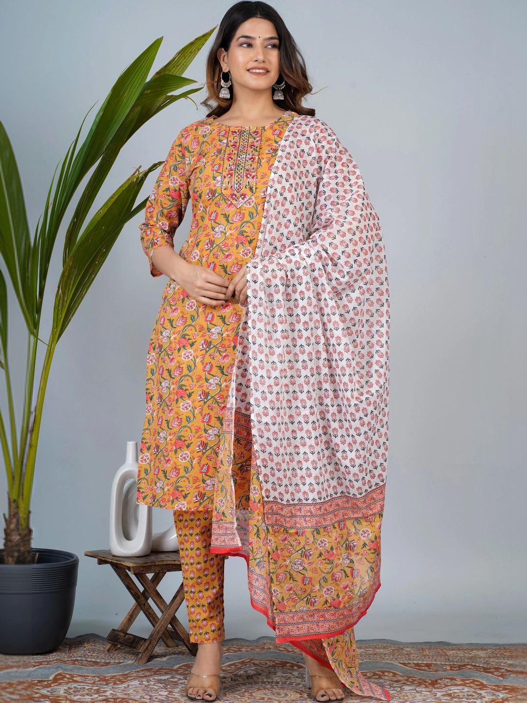 Women Floral Printed Regular Thread Work Pure Cotton Kurta with Trousers & With Dupatta