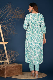 Teal and pink Alya cut