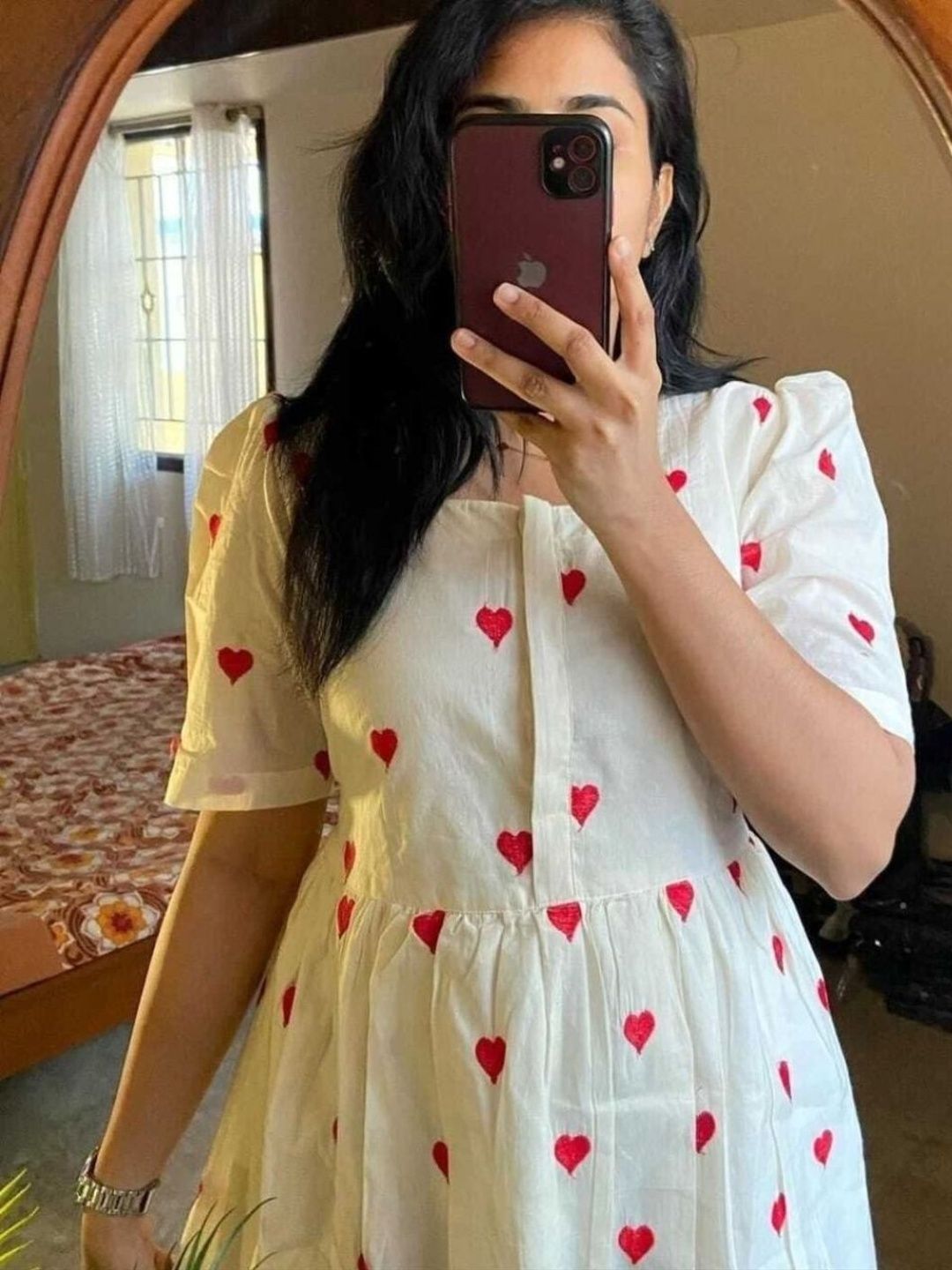 Women Geometric Embroidered Mirror Work Kurta
