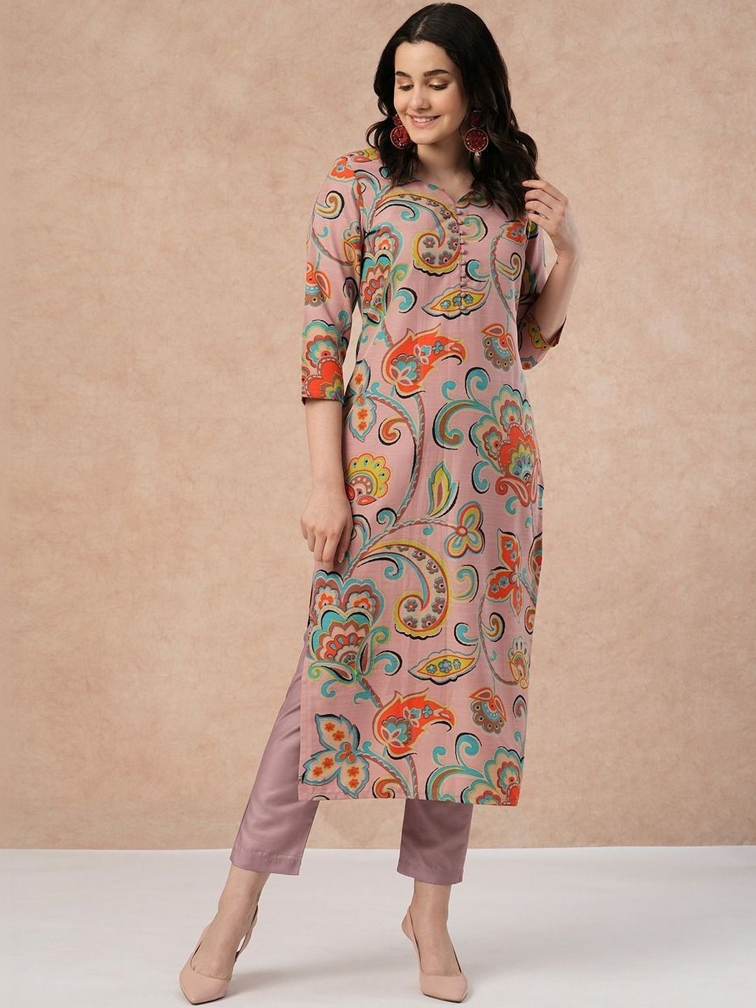 Women Paisley Printed Regular Kurta with Trousers